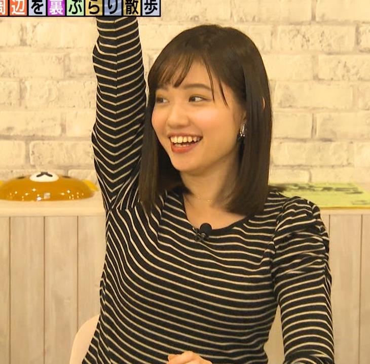 田中瞳アナ　ボーダーの服でエロい胸元キャプ・エロ画像２