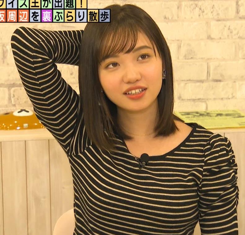 田中瞳アナ　ボーダーの服でエロい胸元キャプ・エロ画像３